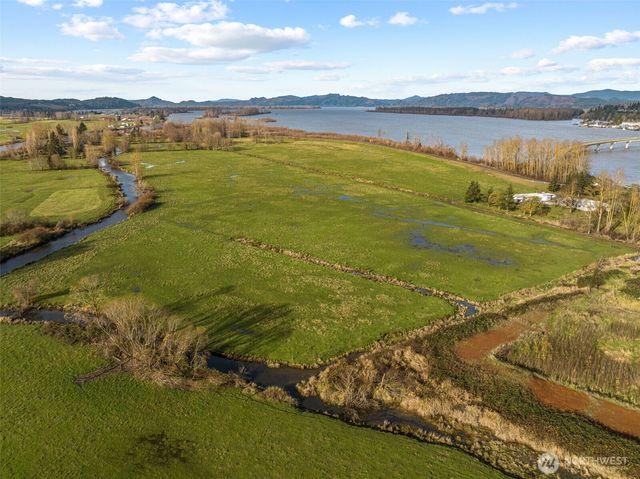 252 SR 409, Cathlamet, WA 98612