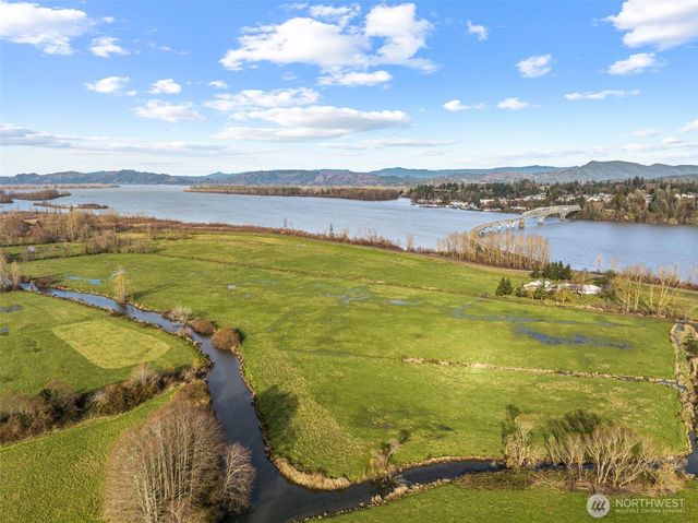 252 SR 409, Cathlamet, WA 98612