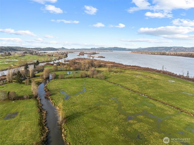 252 SR 409, Cathlamet, WA 98612