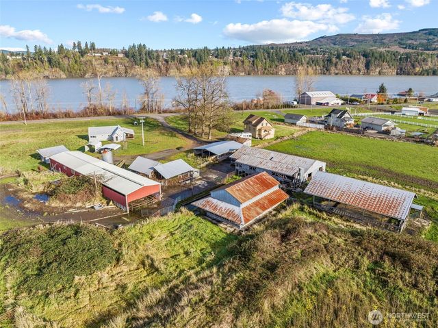 252 SR 409, Cathlamet, WA 98612