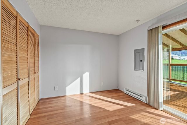 252 SR 409, Cathlamet, WA 98612