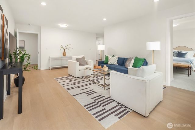6214 40th Avenue NE, Seattle, WA 98115