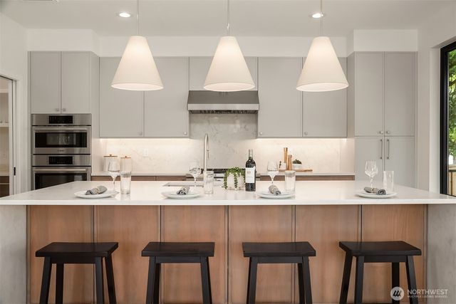 6214 40th Avenue NE, Seattle, WA 98115