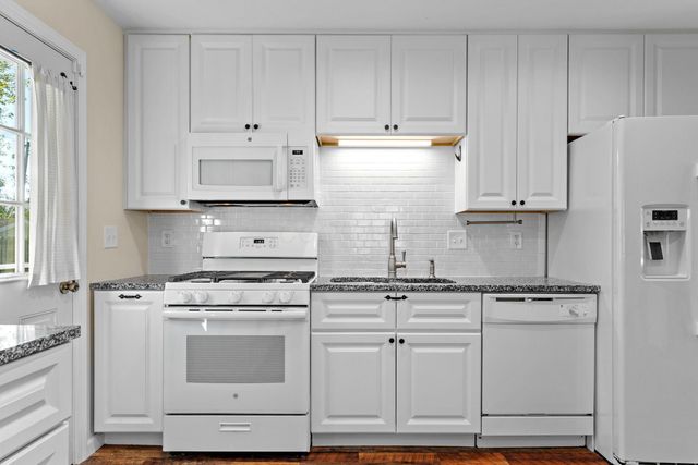 369 Hillview Drive, Johnstown, OH 43031