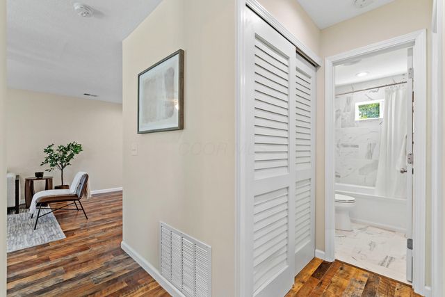 369 Hillview Drive, Johnstown, OH 43031