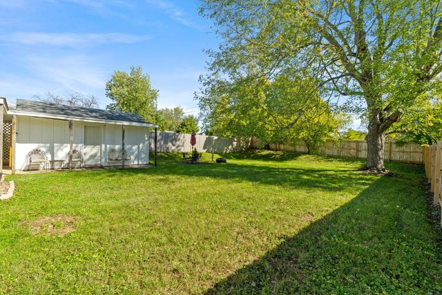 369 Hillview Drive, Johnstown, OH 43031