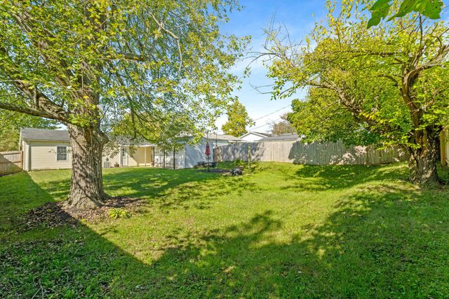 369 Hillview Drive, Johnstown, OH 43031