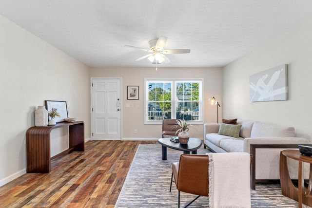 369 Hillview Drive, Johnstown, OH 43031