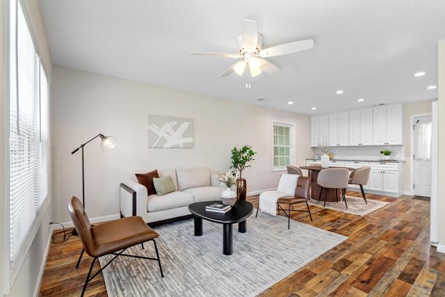 369 Hillview Drive, Johnstown, OH 43031