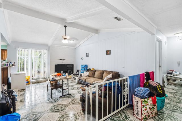 1721 Overbrook Drive, Arlington, TX 76014