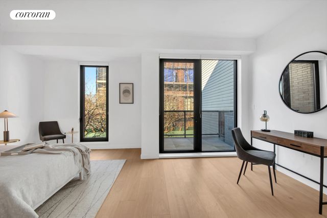 28 HUNTINGTON Street, New York City, NY 11231