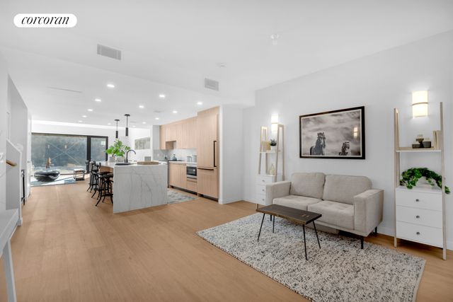 28 HUNTINGTON Street, New York City, NY 11231