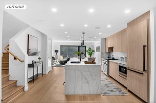 28 HUNTINGTON Street, New York City, NY 11231