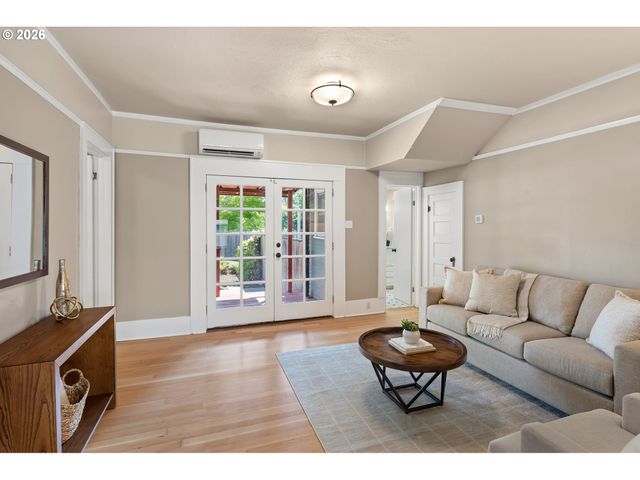 199 SANTA CLARA Ave, Eugene, OR 97404