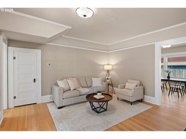 199 SANTA CLARA Ave, Eugene, OR 97404