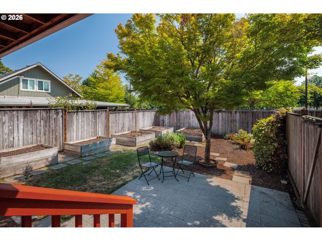 199 SANTA CLARA Ave, Eugene, OR 97404