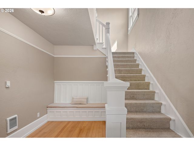 199 SANTA CLARA Ave, Eugene, OR 97404