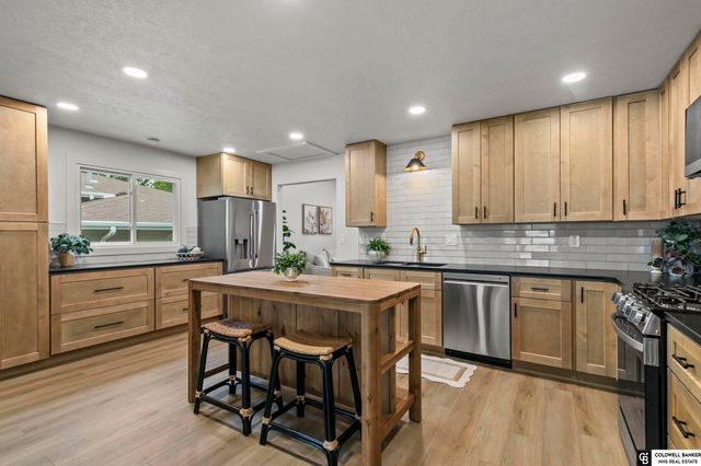 5210 Jade Court, Lincoln, NE 68516