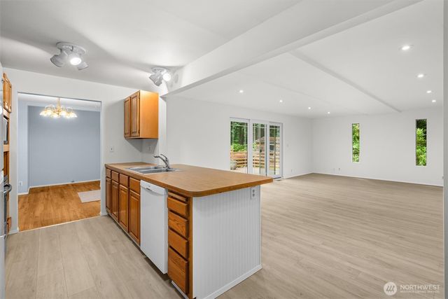16811 1st Avenue NW, Shoreline, WA 98177