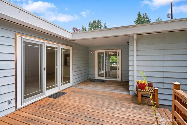 16811 1st Avenue NW, Shoreline, WA 98177