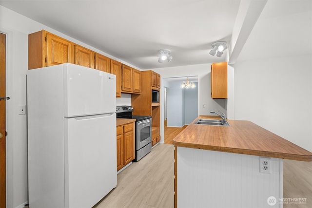 16811 1st Avenue NW, Shoreline, WA 98177