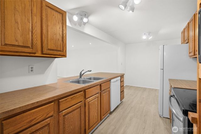 16811 1st Avenue NW, Shoreline, WA 98177
