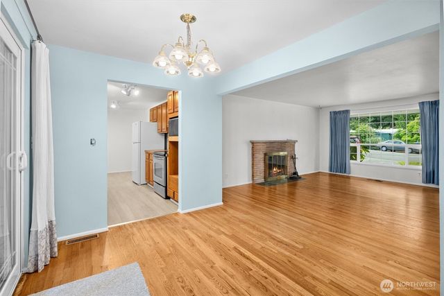 16811 1st Avenue NW, Shoreline, WA 98177