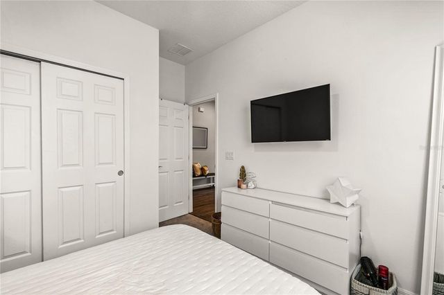 33289 ALWAYS DREAMING COURT, Sorrento, FL 32776