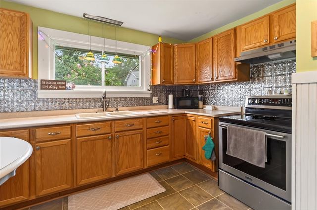 77 Bayton Drive, Irondequoit, NY 14622