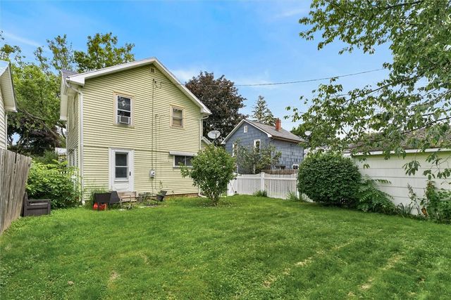 77 Bayton Drive, Irondequoit, NY 14622