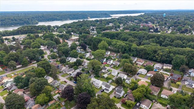 77 Bayton Drive, Irondequoit, NY 14622