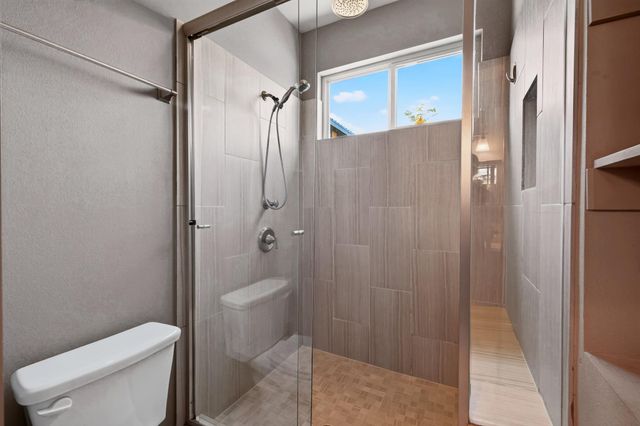 2204 E 13th ST B, Austin, TX 78702