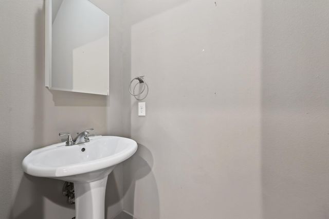 2204 E 13th ST B, Austin, TX 78702