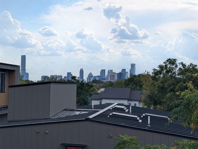 2204 E 13th ST B, Austin, TX 78702