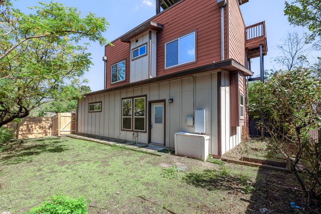 2204 E 13th ST B, Austin, TX 78702
