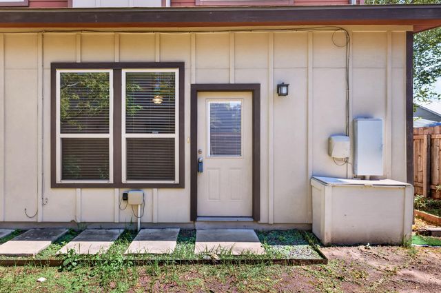 2204 E 13th ST B, Austin, TX 78702