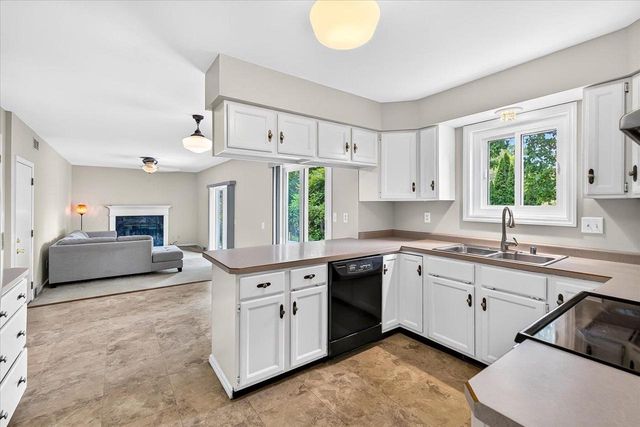 6 Windhaven Circle, Madison, WI 53717