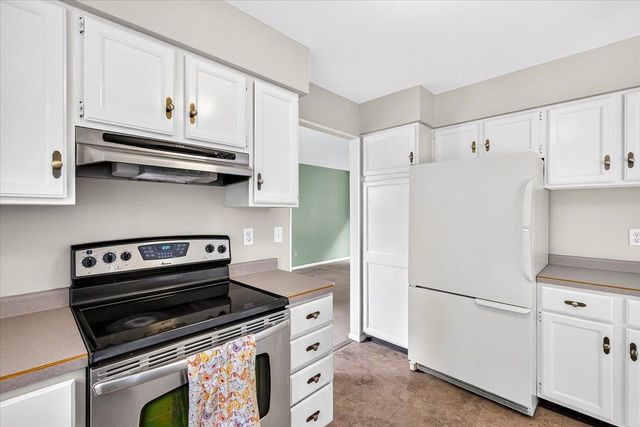 6 Windhaven Circle, Madison, WI 53717