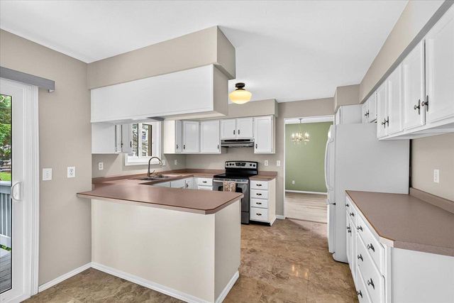 6 Windhaven Circle, Madison, WI 53717