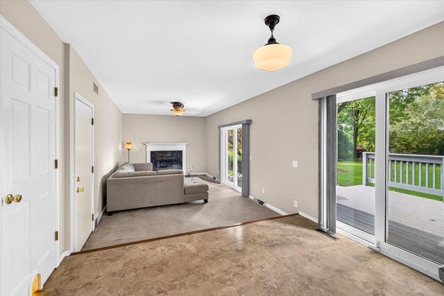 6 Windhaven Circle, Madison, WI 53717