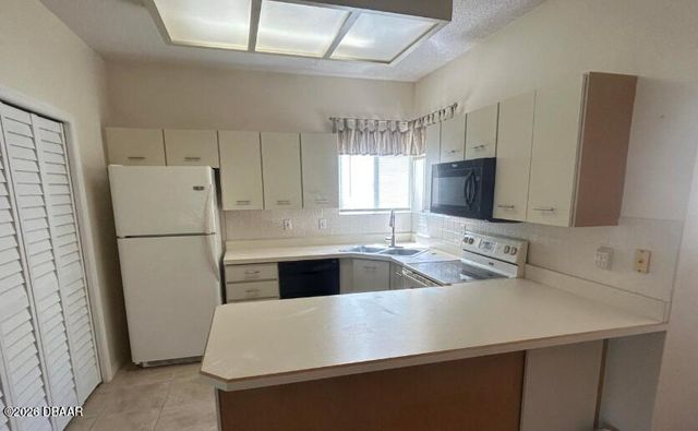 38 Magnolia Drive S, Ormond Beach, FL 32174