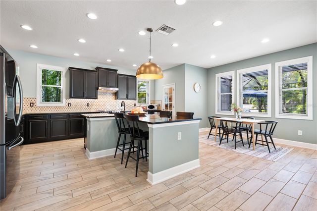 7500 AGUILA DRIVE, Sarasota, FL 34240