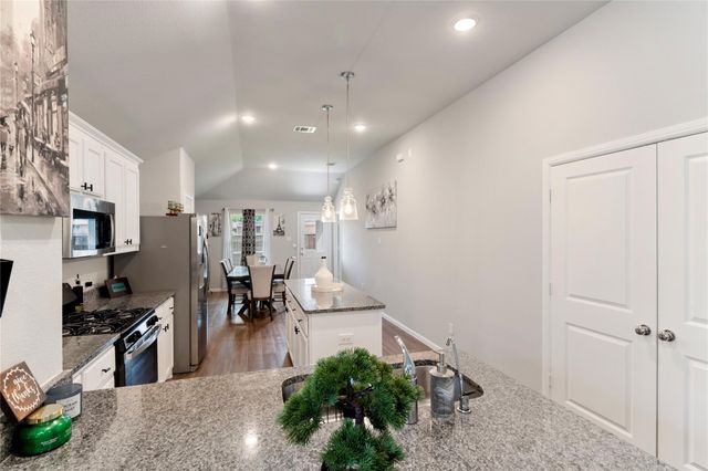 1101 La Esperanza Drive, Mesquite, TX 75149