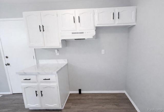 8315 Camelot Court, Genesee Charter Township, MI 48458