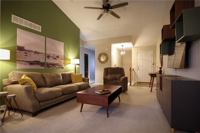 1235 SW Arborfair Drive, Lee's Summit, MO 64082