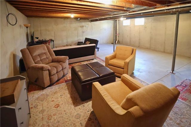 1235 SW Arborfair Drive, Lee's Summit, MO 64082