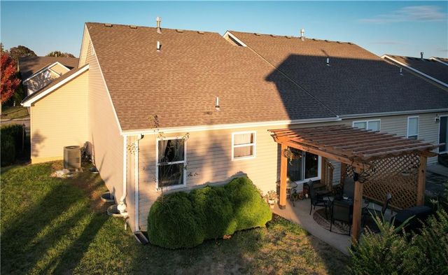 1235 SW Arborfair Drive, Lee's Summit, MO 64082