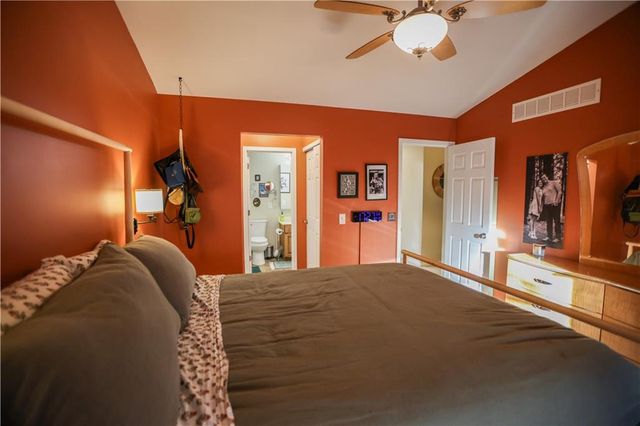 1235 SW Arborfair Drive, Lee's Summit, MO 64082