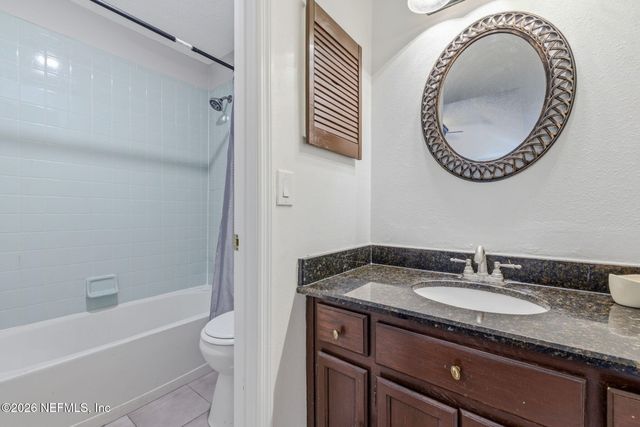 2529 AMERICAS CUP Circle E, Atlantic Beach, FL 32233