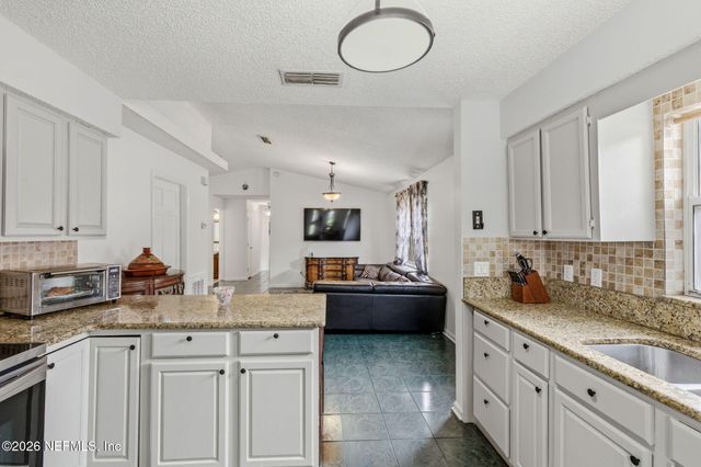 2529 AMERICAS CUP Circle E, Atlantic Beach, FL 32233